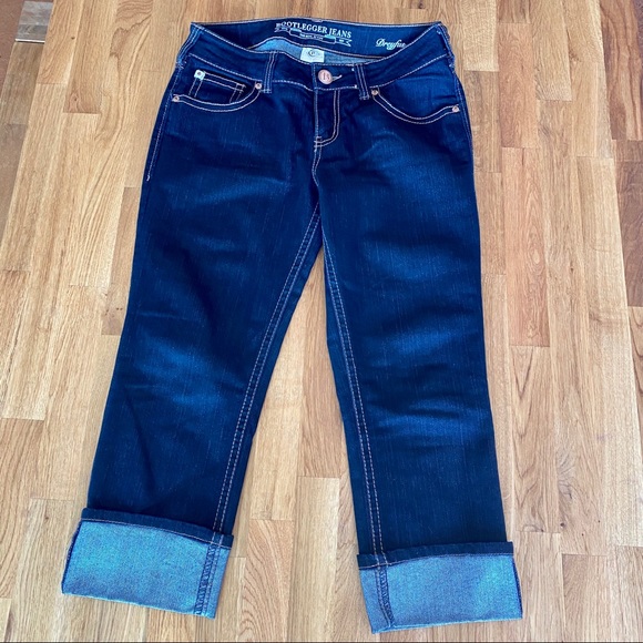 Bootlegger Capri Jeans - Picture 3 of 7